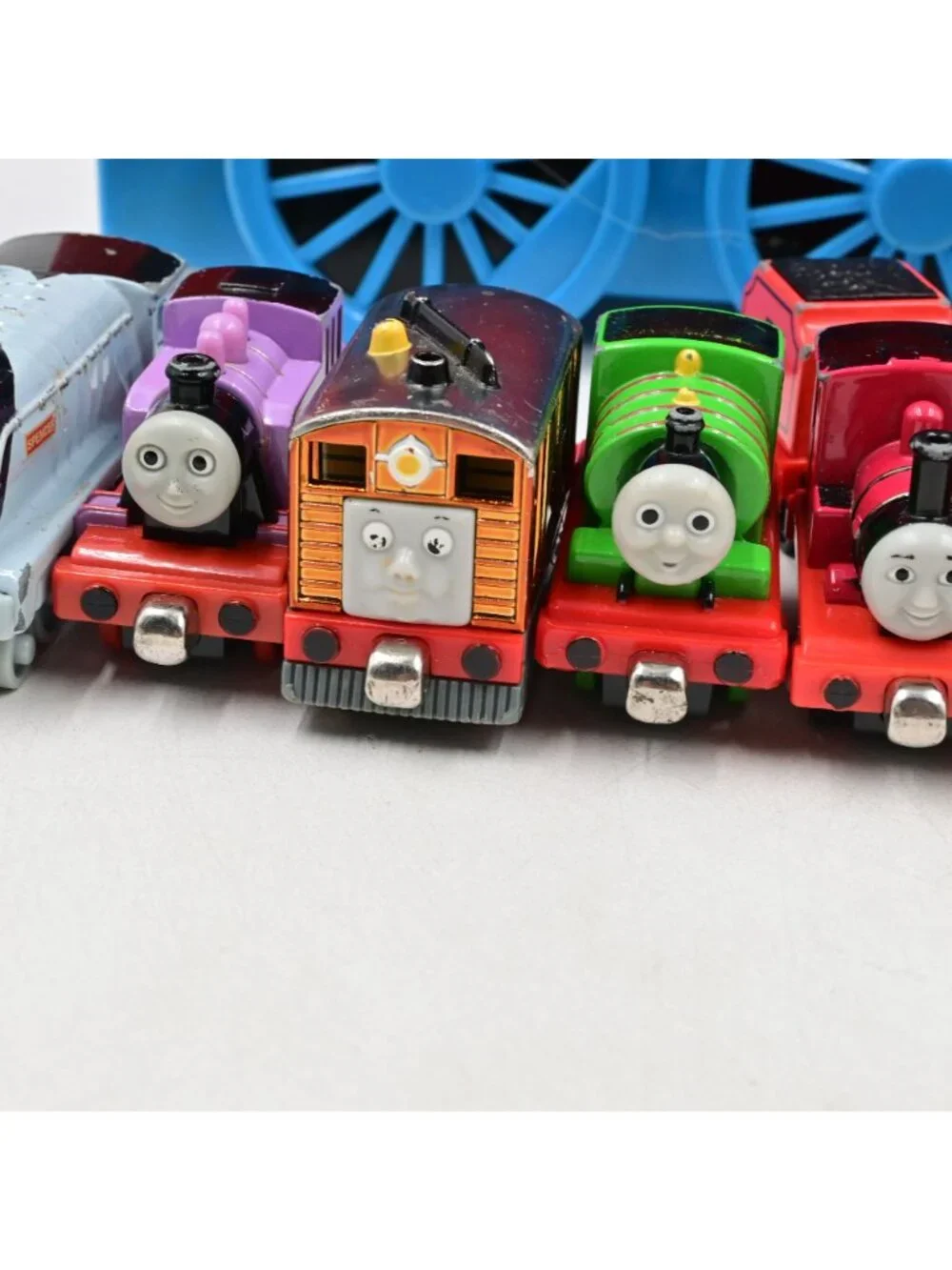 Thomas The Train Tank Engine Take Along Carrying Case W/ 13 Engines & 6 Cars